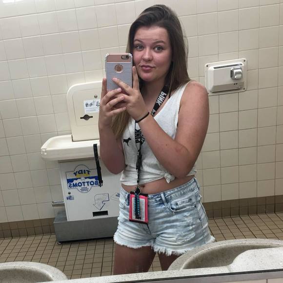 Meet your Posher, Emily - Picture 1 of 1